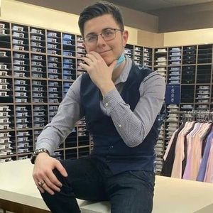 Meet your Posher, Tony